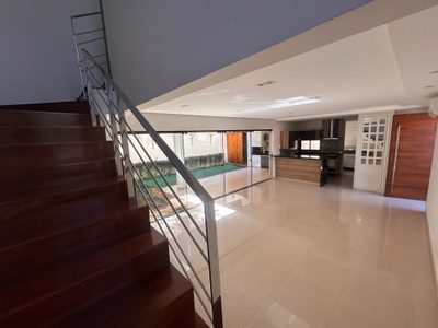 Casa, 3 quartos, 170 m² - Foto 1