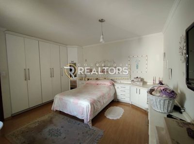 Casa, 3 quartos, 263 m² - Foto 4
