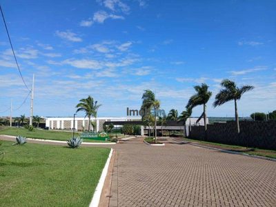 Loteamento e Condomínio, 1500 m² - Foto 1