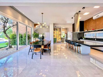 Sobrado, 4 quartos, 350 m² - Foto 2