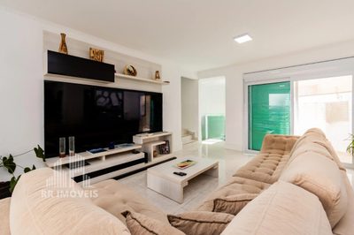Casa, 4 quartos, 234 m² - Foto 2