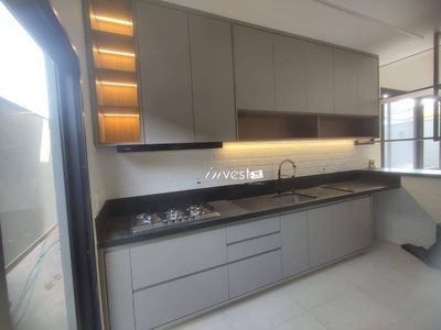 Casa, 3 quartos, 243 m² - Foto 3