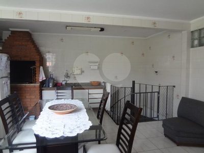 Casa, 3 quartos, 200 m² - Foto 2