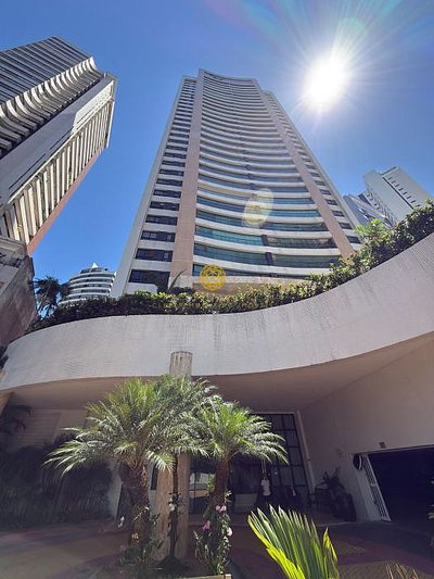 Apartamento, 3 quartos, 206 m² - Foto 2