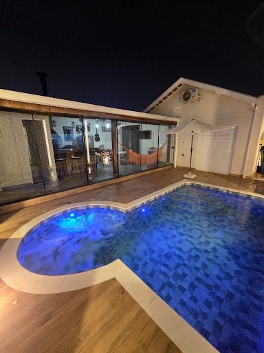Casa, 3 quartos, 194 m² - Foto 1