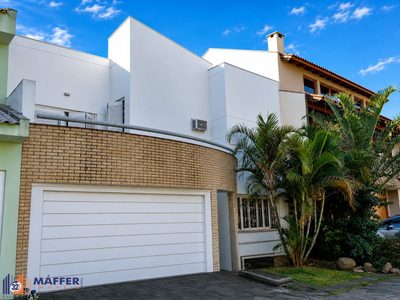 Casa, 3 quartos, 269 m² - Foto 1