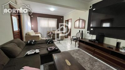 Casa, 6 quartos, 195 m² - Foto 4
