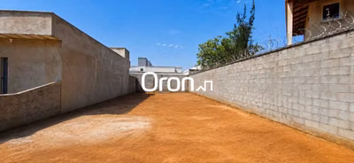Loteamento e Condomínio, 249 m² - Foto 1