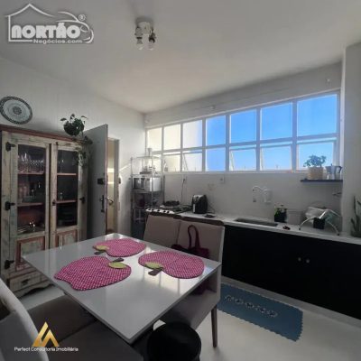 Casa, 4 quartos, 130 m² - Foto 1