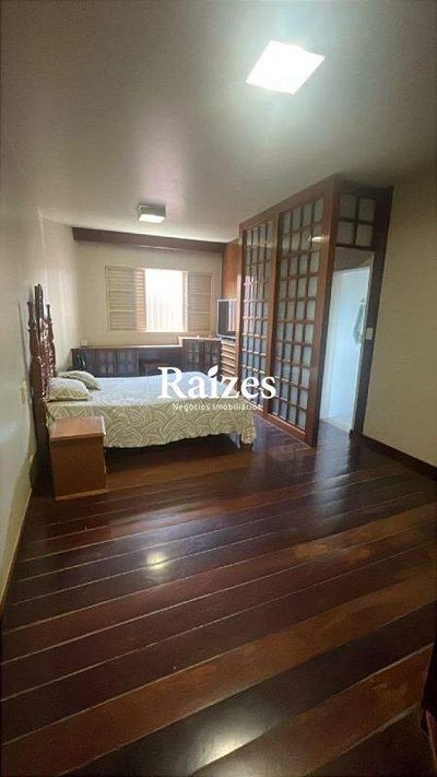 Casa, 4 quartos, 242 m² - Foto 3