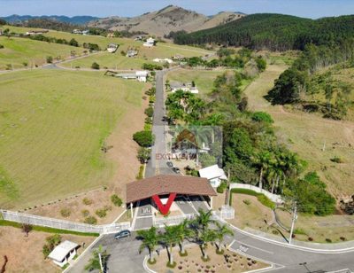 Loteamento e Condomínio, 1000 m² - Foto 1