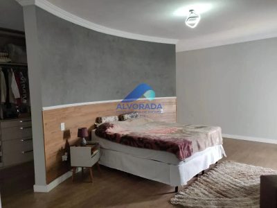 Sobrado, 3 quartos, 399 m² - Foto 1