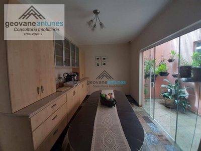 Casa, 3 quartos, 204 m² - Foto 4