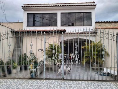 Casa, 4 quartos, 250 m² - Foto 1