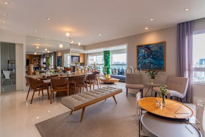 Apartamento, 3 quartos, 210 m² - Foto 1