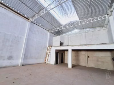 Loja-Salão, 400 m² - Foto 1