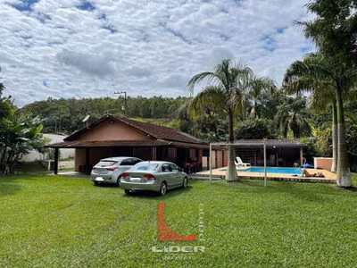 Sítio, 4 quartos, 1500 m² - Foto 1