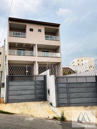 Sobrado, 3 quartos, 240 m² - Foto 1