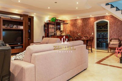 Sobrado, 3 quartos, 367 m² - Foto 1