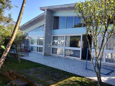 Casa, 3 quartos, 232 m² - Foto 1
