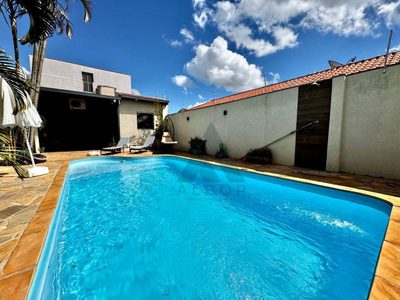 Casa, 3 quartos, 204 m² - Foto 3