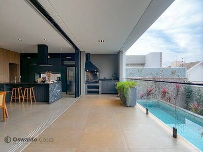 Sobrado, 3 quartos, 258 m² - Foto 2