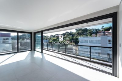 Cobertura, 3 quartos, 247 m² - Foto 2