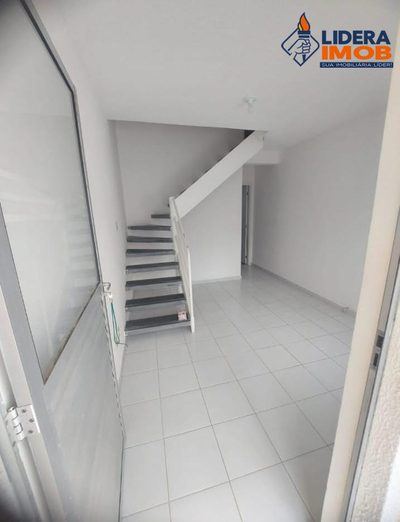 Casa, 2 quartos, 70 m² - Foto 1