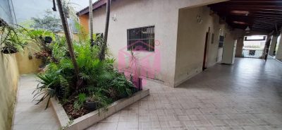 Casa, 4 quartos, 263 m² - Foto 1
