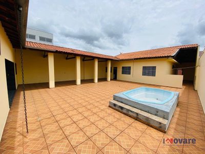 Casa, 3 quartos, 180 m² - Foto 1