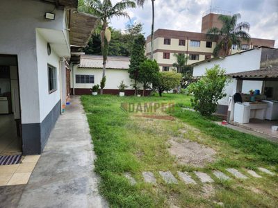 Casa, 6 quartos, 2112 m² - Foto 1