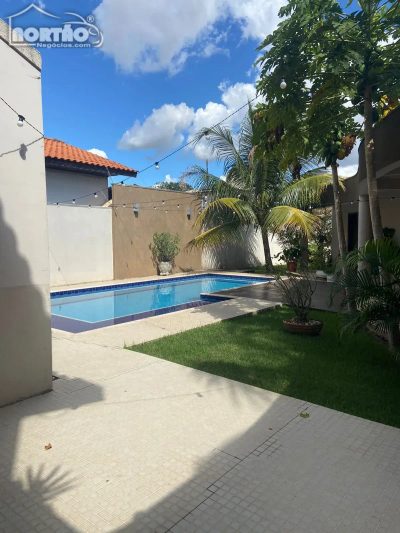 Casa, 5 quartos, 325 m² - Foto 2