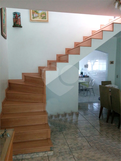 Sobrado, 3 quartos, 180 m² - Foto 2
