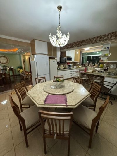 Casa, 4 quartos, 360 m² - Foto 1
