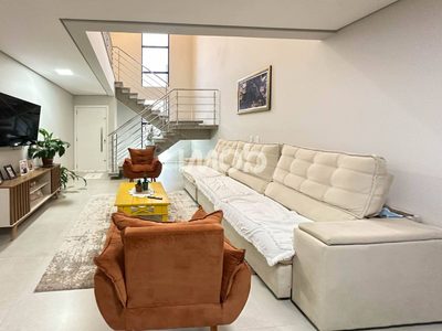 Casa, 3 quartos, 228 m² - Foto 2