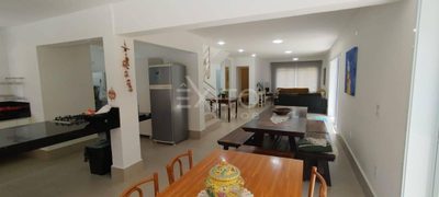 Casa, 6 quartos, 209 m² - Foto 1