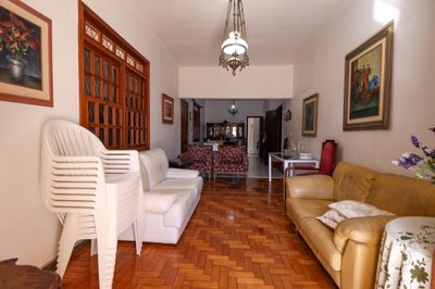 Casa, 4 quartos, 270 m² - Foto 1