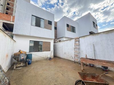 Casa, 3 quartos, 106 m² - Foto 1