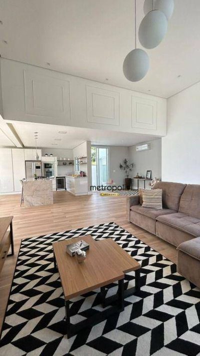 Casa, 3 quartos, 240 m² - Foto 1