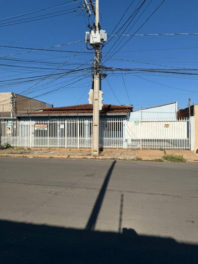 Casa, 4 quartos, 280 m² - Foto 1