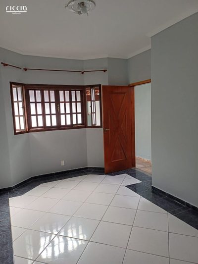 Casa, 3 quartos, 141 m² - Foto 2
