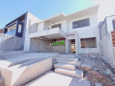 Casa, 3 quartos, 199 m² - Foto 1