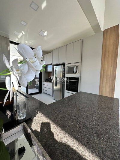 Casa, 3 quartos, 154 m² - Foto 1