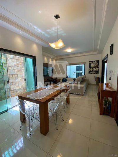 Casa, 3 quartos, 220 m² - Foto 2