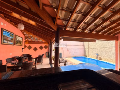 Casa, 4 quartos, 280 m² - Foto 1
