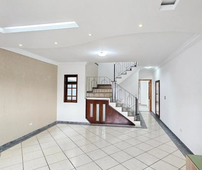 Sobrado, 3 quartos, 181 m² - Foto 2