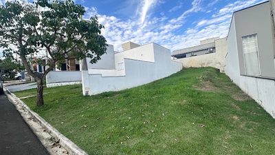 Loteamento e Condomínio, 196 m² - Foto 1