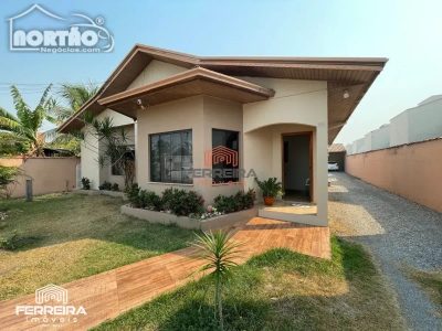 Casa, 3 quartos, 257 m² - Foto 1