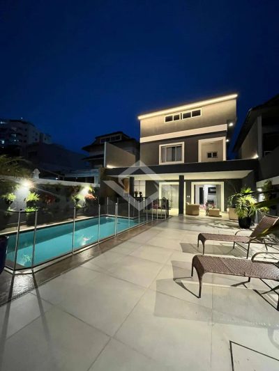 Casa, 3 quartos, 290 m² - Foto 1