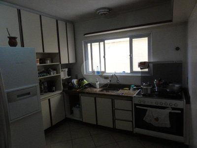 Sobrado, 3 quartos, 206 m² - Foto 1